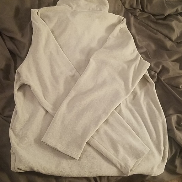 North Face off-white fleece pullover - Picture 6 of 7